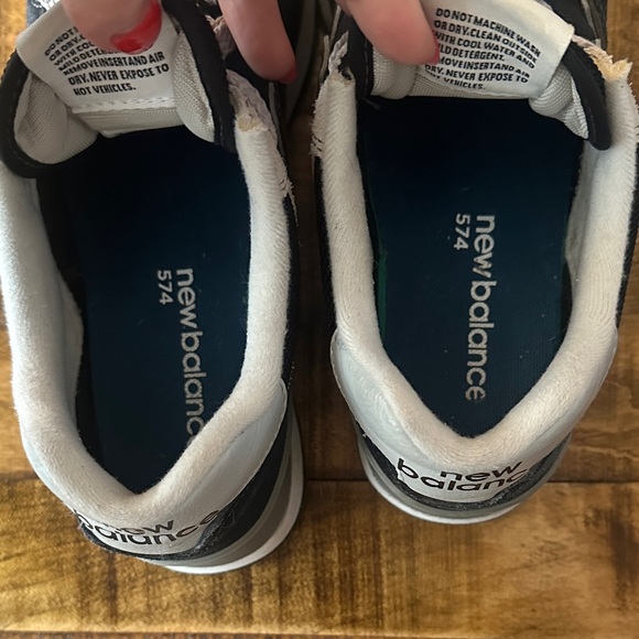 New Balance Black and White Classic 574 Sneakers Size 7 - Picture 7 of 11